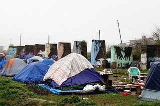 Staff photo / Tents are seen at a homeless camp off 11th Street on March 17, 2021, in Chattanooga. The county's homeless population has decreased in 2024, according to the Chattanooga Regional Homeless Coalition.